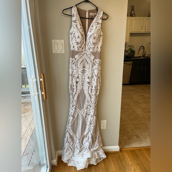 JADORE JX1091 DRESS - IVORY/NUDE Size 2 Mermaid - Picture 3 of 4
